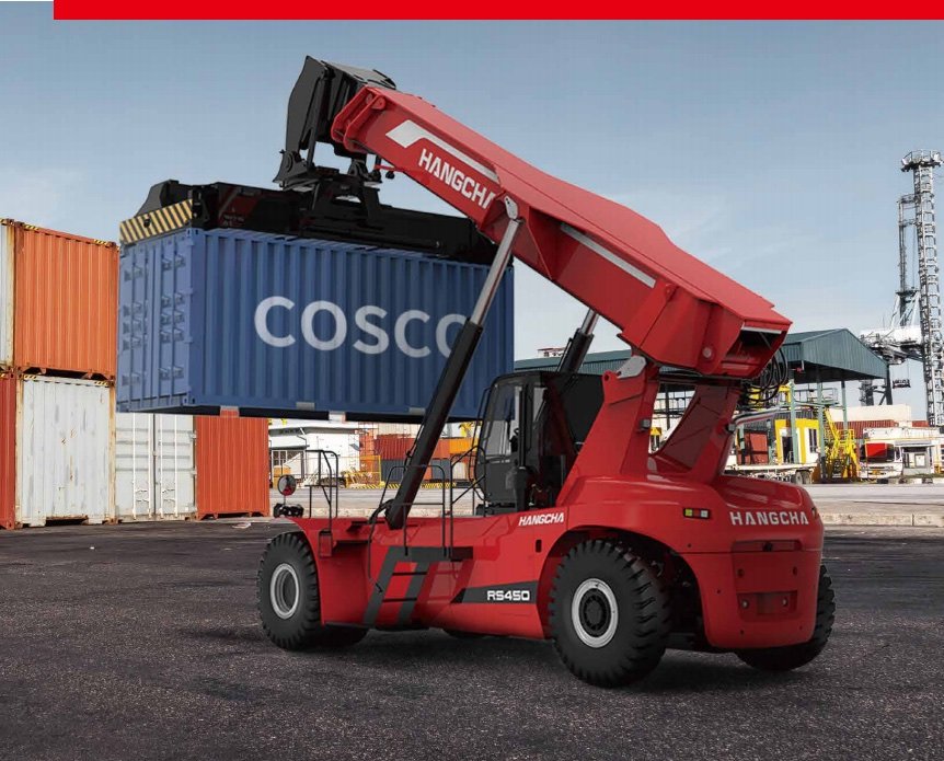 45 tonne reach stacker configured for container terminal work