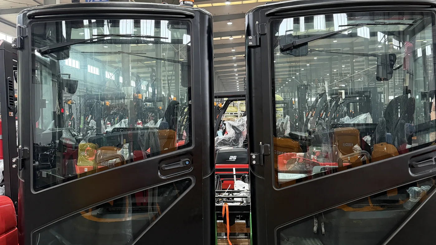 Hangcha A Series premium 1.2 to 2.0 tonne reach truck in high racking checked before delivery