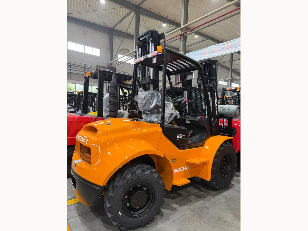Real Hangcha rough-terrain forklift inspection photo