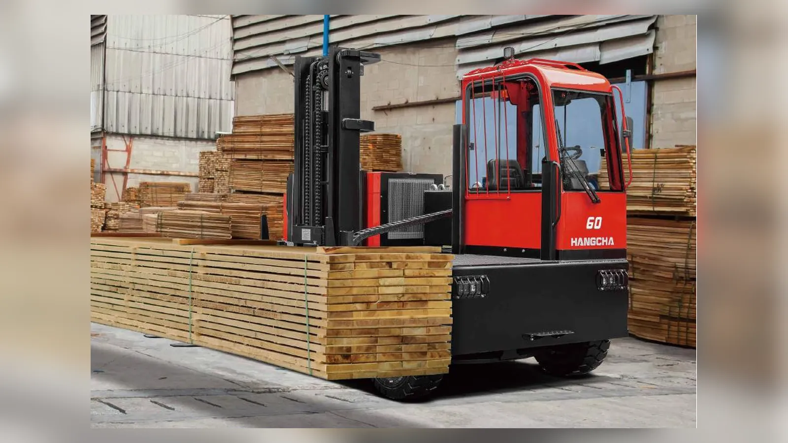 3.0, 5.0 and 6.0 t Side Loaders complete forklift view