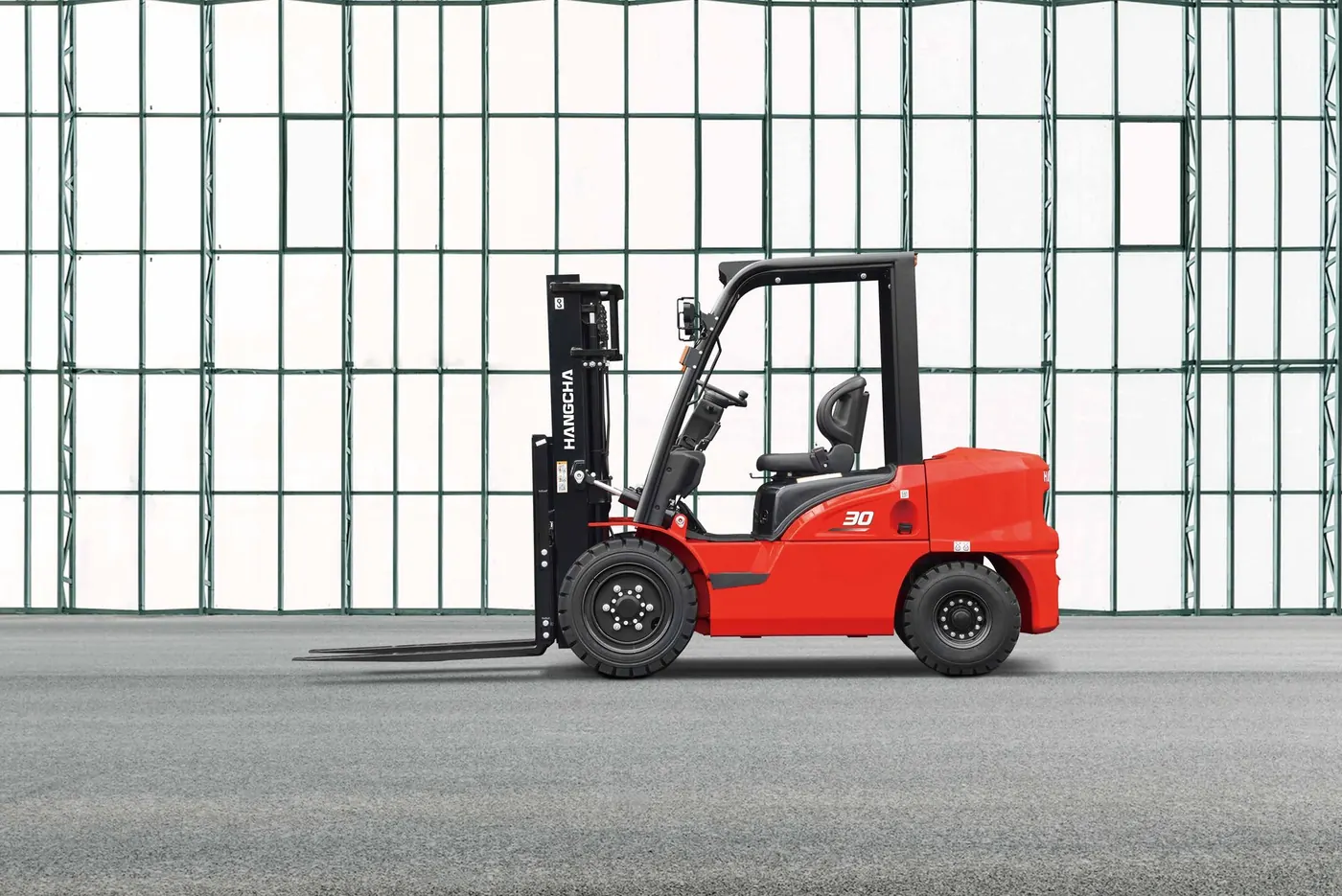 X Series 1.5–3.8 t IC forklifts working and configuration view