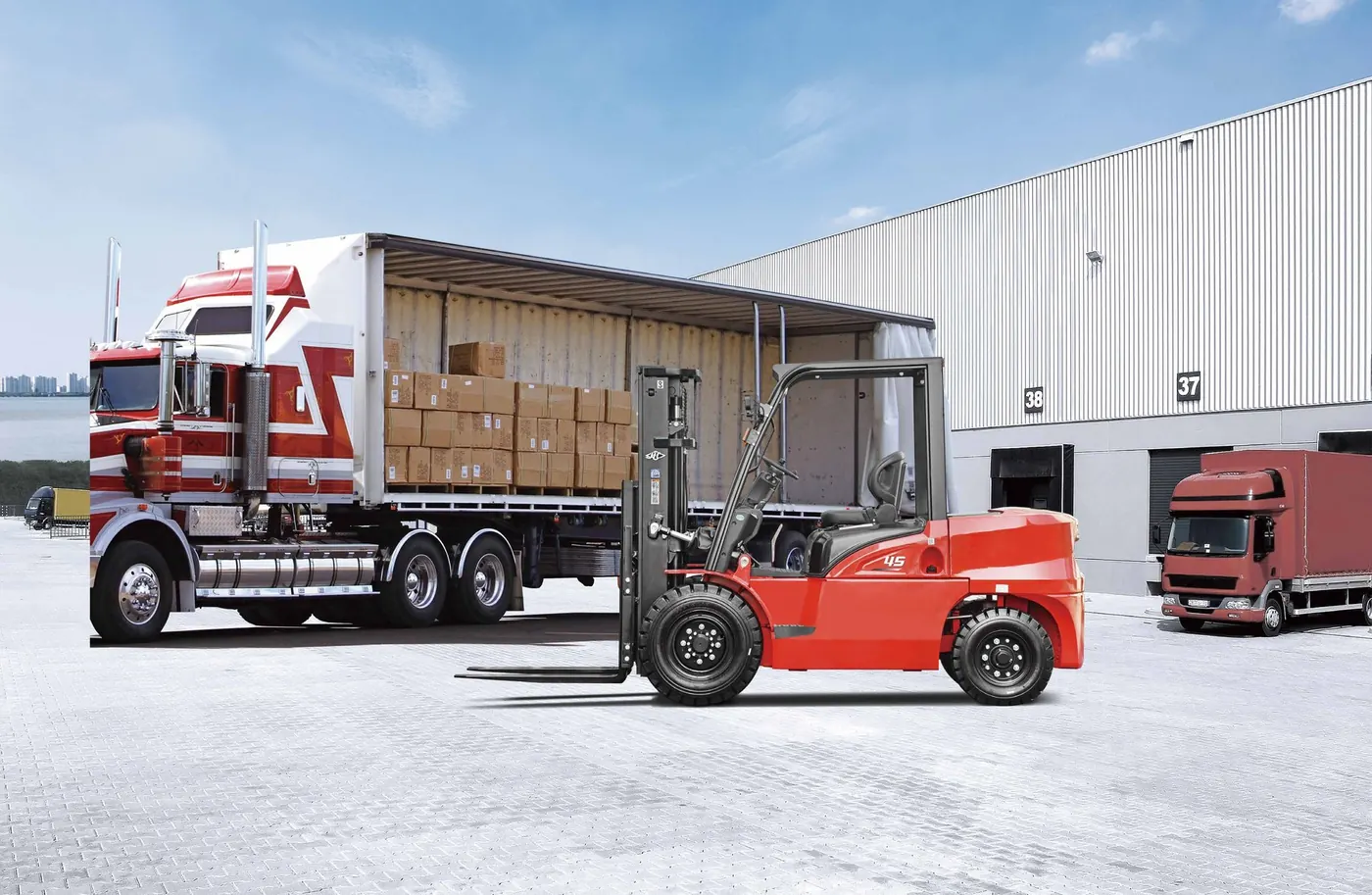 X Series 4.0–5.0 t IC forklifts operator, mast, engine or application detail