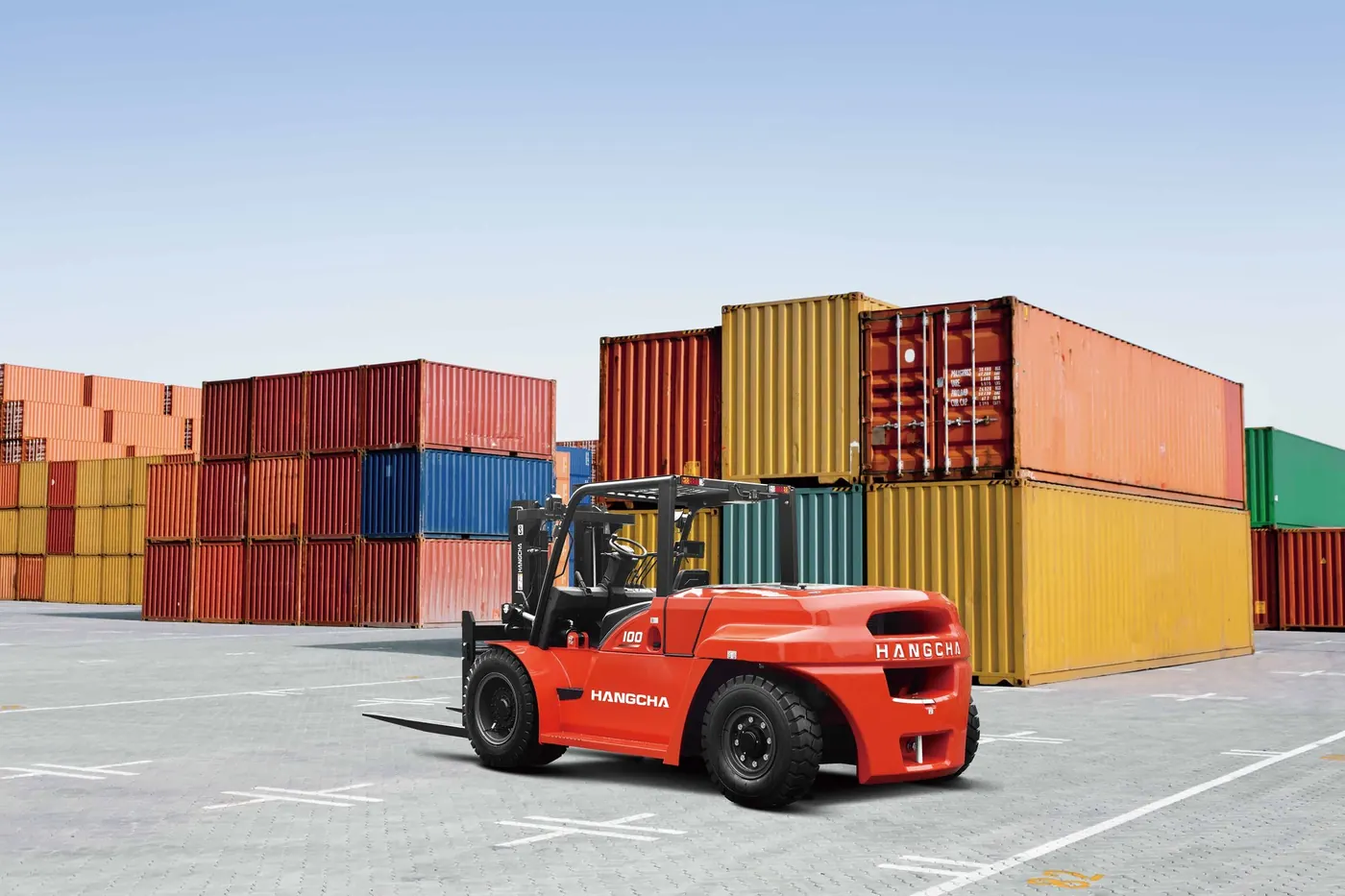 X Series container-handling forklifts operator, mast, engine or application detail