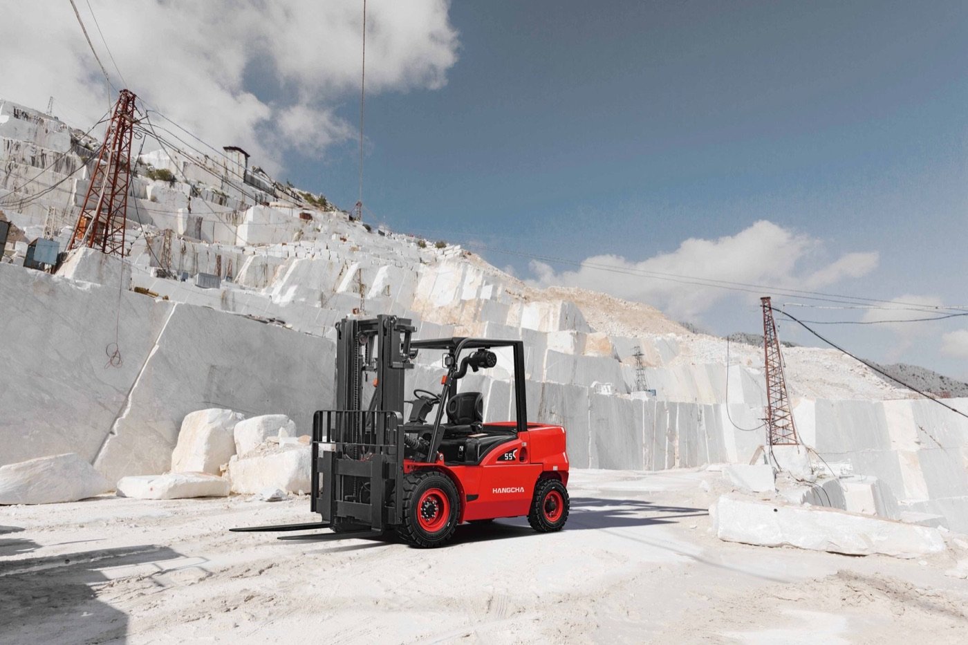 X Series 5.5 t stone forklift working and configuration view