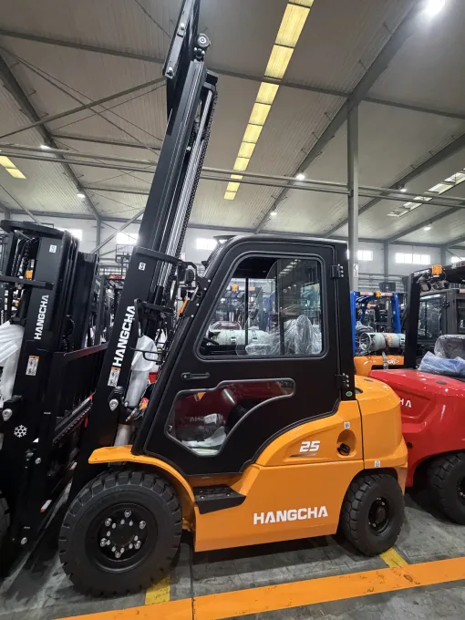 Hangcha X Series IC counterbalance forklift with cabin for firm outdoor yards